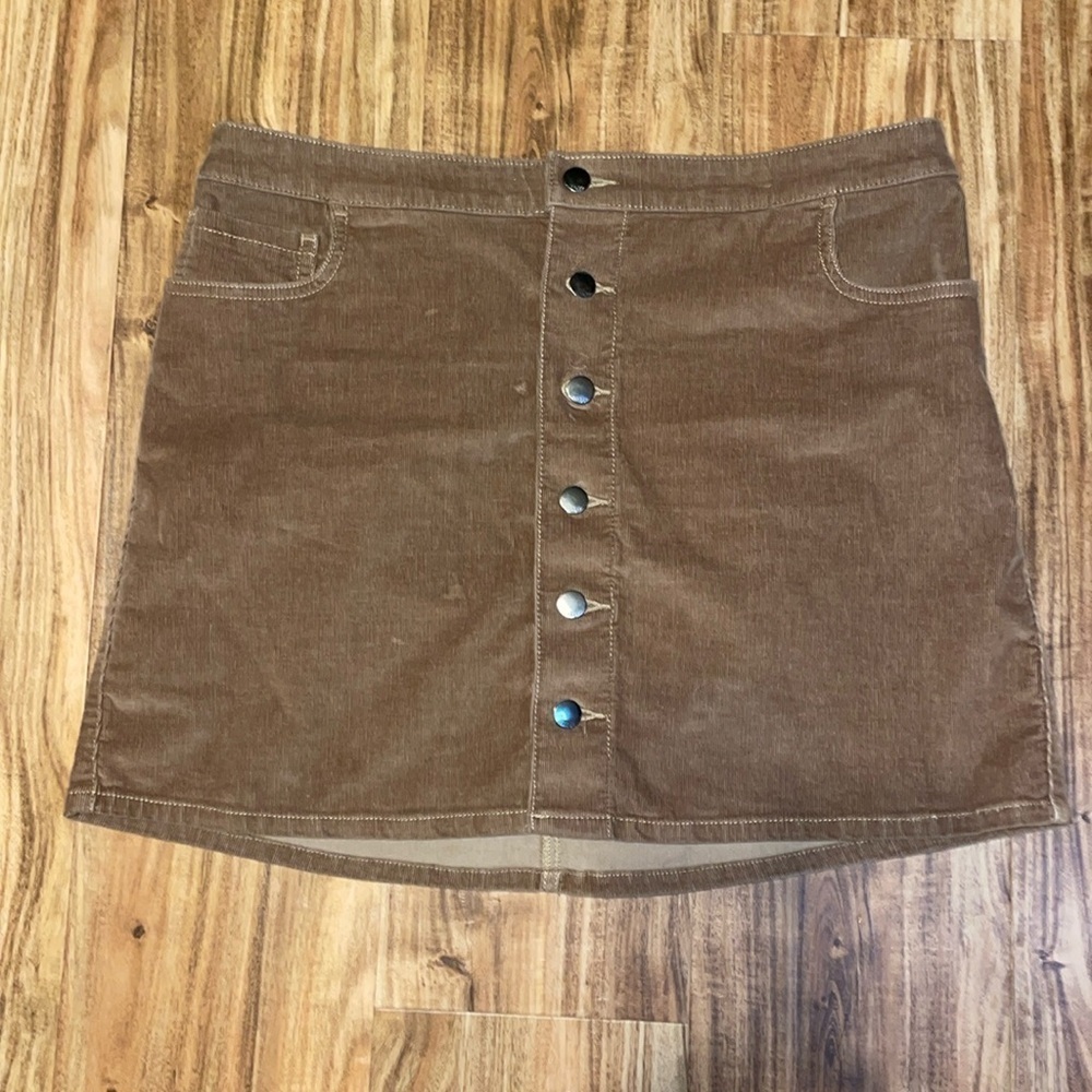 Express women’s skirt 12 large mini corduroy tan stretch pockets basic staple